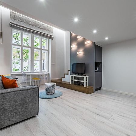 District 6Th Sense Apartment Budapest Bagian luar foto