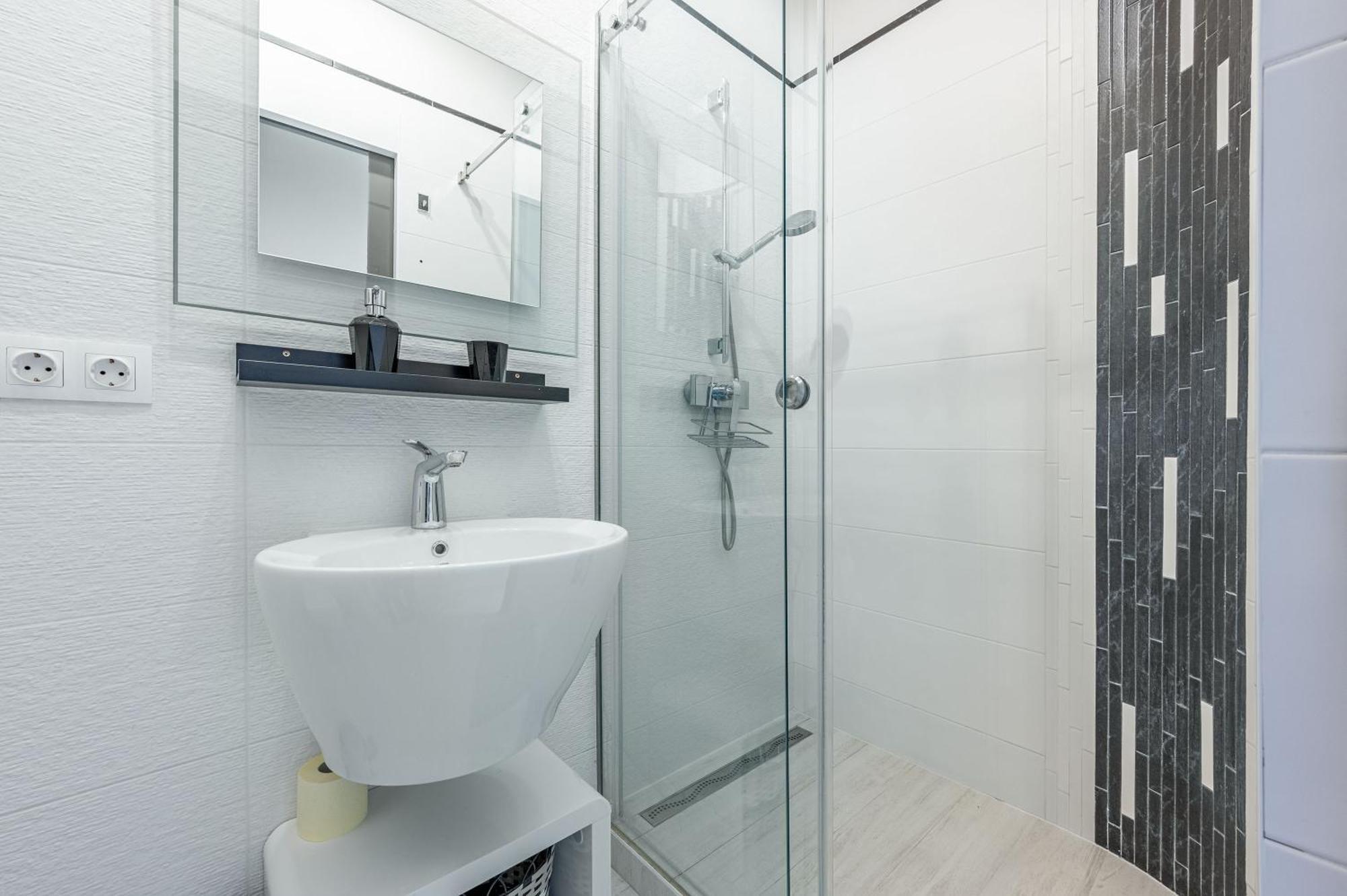 District 6Th Sense Apartment Budapest Bagian luar foto